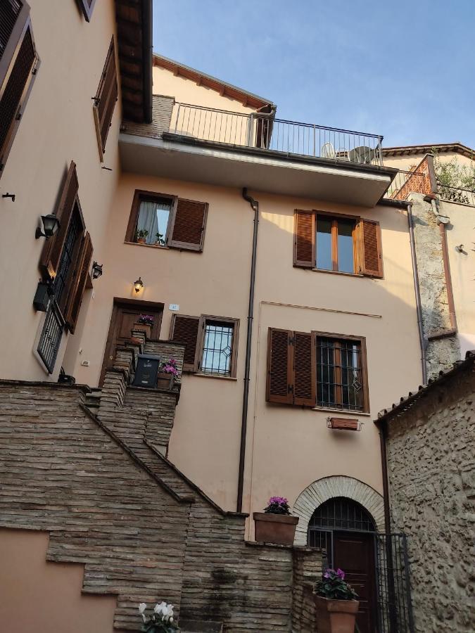 Appartamento Terni Centro Luaran gambar